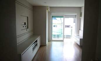 Imagem 7: Vendendo lindo sobrado triplex em condomínio fechado com 3 dormitórios, sendo 1 suít - Cur