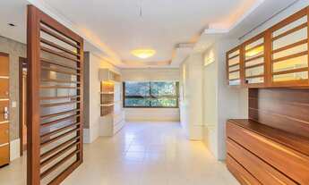 Imagem 2: Design Assinado e Luz Natural no Coração do Independência