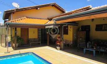 Imagem: Casa em Condomínio / Residencial / Condomínio