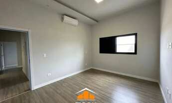 Imagem 7: Damha IV - Casa com 3 suítes, escritório e piscina!