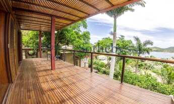 Imagem 2: Casa contemporânea com vista mar