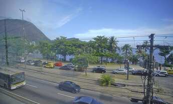 Imagem 3: Apartamento com vista para a Lagoa em prédio com infraestrutura