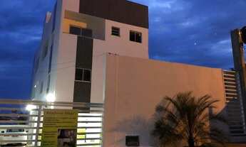 Imagem 2: Venda - Apartamento de 2/4 com suite e varanda em Itapoan