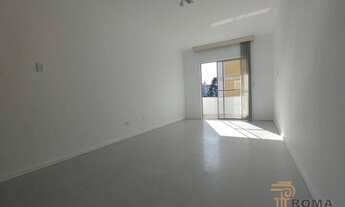 Imagem 3: Apartamento com 2 dormitórios para alugar, 68 m² por R$ 1.600/mês - Água Verde - Curitiba