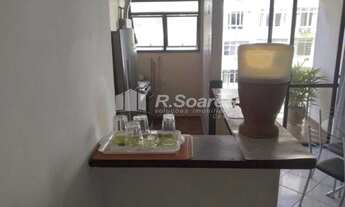 Imagem 3: Apartamento quarto e sala , com vaga , na Rua Raul Pompéia - Copacabana