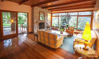 Imagem 3: Casa com orquidário e jardins em localização exclusiva