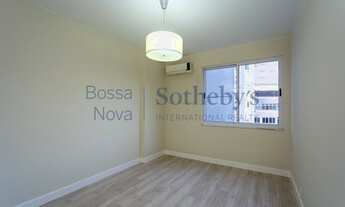 Imagem 7: Apartamento reformado em prédio centro de terreno