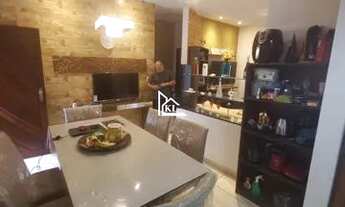 Imagem 2: Casa duplex com piscina e churrasqueira - 3 suítes, closet - Bairro Emaús