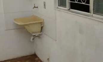 Imagem 7: Um cômodo tipo kitnets J. Ouro Verde