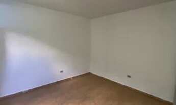 Imagem 2: Casa com 02 dormitórios, sala, cozinha, banheiro e área de serviço - sem vaga de garagem