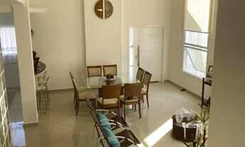 Imagem 2: Casa de condomínio para aluguel tem 402 metros quadrados com 4 quartos