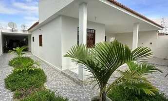 Imagem: Belíssima casa a venda no bairro Santa