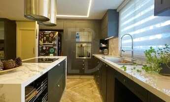 Imagem 4: Apartamento para venda tem 216 metros quadrados com 3 quartos em Juvevê - Curitiba - PR