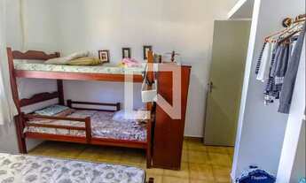 Imagem 7: Casa para Aluguel - Guilhermina, 2 Quartos, 260 m2