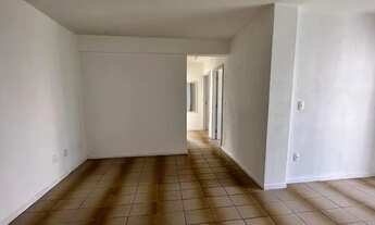 Imagem 3: Venda - Apartamento para reforma com 3 dormitórios e 1 vaga - Balneário Camboriú