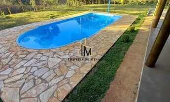 Imagem 3: Chácara de 877m², área gourmet com piscina,03 quartos (01 suíte) á venda em Itatiaiuçu