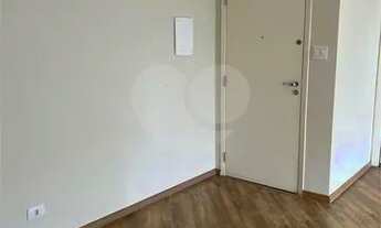 Imagem 6: Apartamento na Vila Mariana, 90m2 sendo 2 quartos, 1 suíte, lavabo, com armários, vaga fix