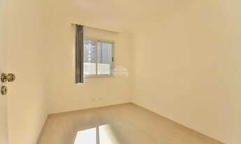 Imagem 2: Apartamento para venda tem 78 metros quadrados com 3 quartos em Água Verde - Curitiba - PR