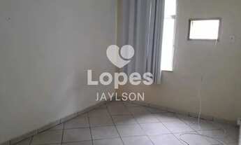 Imagem: Casa frente de rua - 02 quartos - Quintino