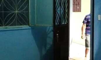 Imagem 3: Imóvel em vila familiar