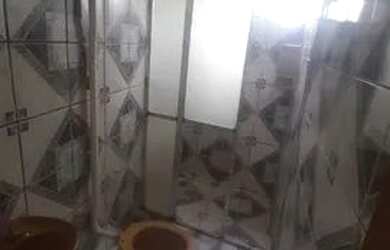 Imagem 6: Casa. Bairro Batistão de 2 quartos, e etc sem garagem. incluso água. São 2 casas juntas