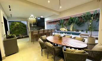 Imagem 5: Casa de condomínio para venda tem 340 metros quadrados com 3 quartos