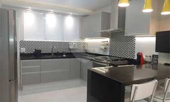 Imagem 4: Quadra da Praia Boqueirão 3 Dormitórios 1 Suíte 2 Vagas Demarcadas