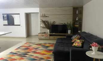 Imagem: Quarto para moça estudantes