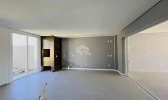 Imagem 6: Casa tipo sobrado 03 dormitórios com suite, closet e sacada no Bairro São José em Santa Ma