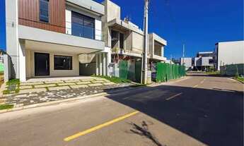 Imagem 4: Casa nova em condomínio clube, alto padrão com 212m², 3 suítes, 2 vagas grandes, no Santa