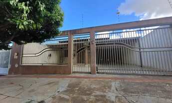 Imagem: Casa à venda na Região Norte de Londrina