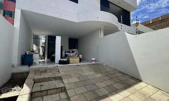 Imagem: Alugo - Casa de 04 quartos, no Bairro Petropolis