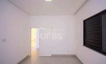 Imagem 5: Casa sobrado com 344m2 de construção, terreno de 406m2, 5 suítes, no Jardins Madri, em Goi