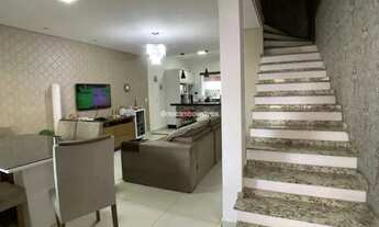 Imagem 2: Casa de rua - / Residencial / Bairro dos Pintos