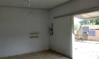 Imagem: Casa três quartos área de lazer a venda