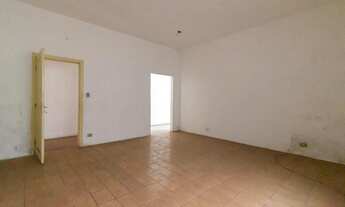 Imagem 5: Imóvel comercial para aluguel tem 537 metros quadrados com 13 quartos