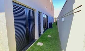 Imagem 4: Casa de condomínio térrea para venda possui 263 metros quadrados com 3 quartos