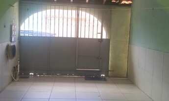 Imagem 2: Sobrado para venda possui 180 metros quadrados com 3 quartos em Santa Maria - Brasília - D