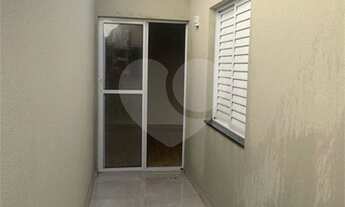 Imagem 4: Térrea com 89 ms 2 dorms. 1 suíte 2 vagas Agua fria prox colégio Etapa