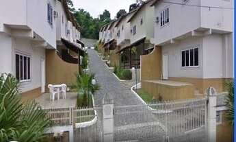 Imagem: Niterói - Casa Padrão - Badu
