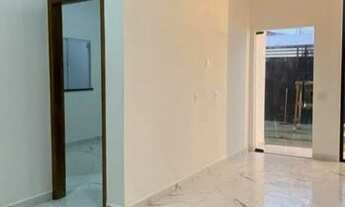 Imagem 2: Casa á venda no PARQUE DEZ, próx ao DB - 03 Quartos fino acabamento e quintal gramado