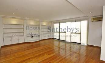 Imagem 1: Cobertura na segunda quadra da praia do Leblon