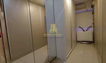 Imagem 3: Ponta Verde. Amplo apartamento com 03 suítes, dce e 02 vagas. Há poucos passos da praia