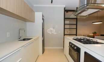 Imagem 6: Apartamento mobiliado no bairro Itacorubi, com 4 dormitórios, sendo 1 suíte, 2vg. Florianó