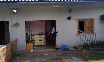 Imagem 2: Casa com um grande quintal individual pau Amarelo