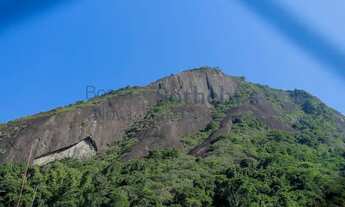 Imagem 7: Apartamento em andar alto com varanda espaçosa