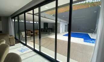 Imagem 6: Casa de condomínio para aluguel tem 80 metros quadrados com 5 quartos