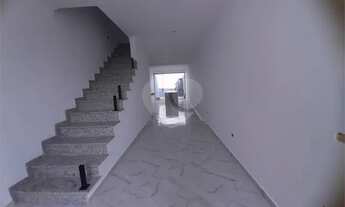 Imagem 2: Sobrado Novo 3 dormitórios, sendo uma suíte com 2 vagas de garagem no Bosque da Saúde