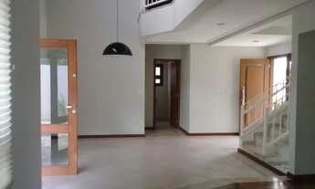 Imagem 2: 4727Casa de condomínio sobrado para aluguel possui 280 metros quadrados com 3 quartos