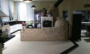 Imagem 7: Casa de condomínio para venda tem 680 metros quadrados com 4 quartos